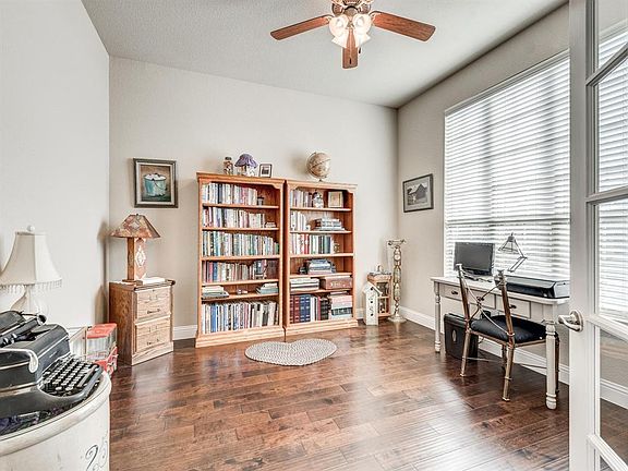 5th image of 7117 Chelsea Dr