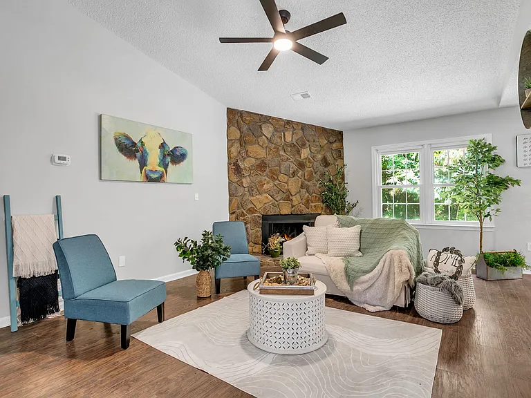 38 Shore Dr — Photo 14