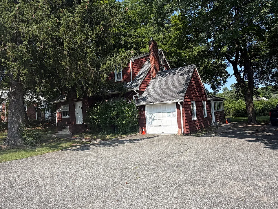 1016 Valley Rd #1