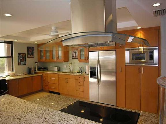 3rd image of 936 Intracoastal Drive #4G