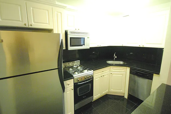 Rented by Bold New York | media 14