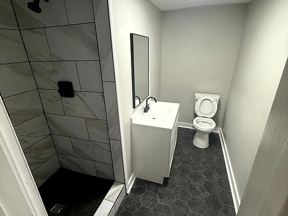 3rd image of 1227 31st St