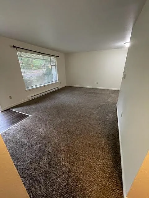 2 bed, 950 sqft, $1,650 — Photo 3