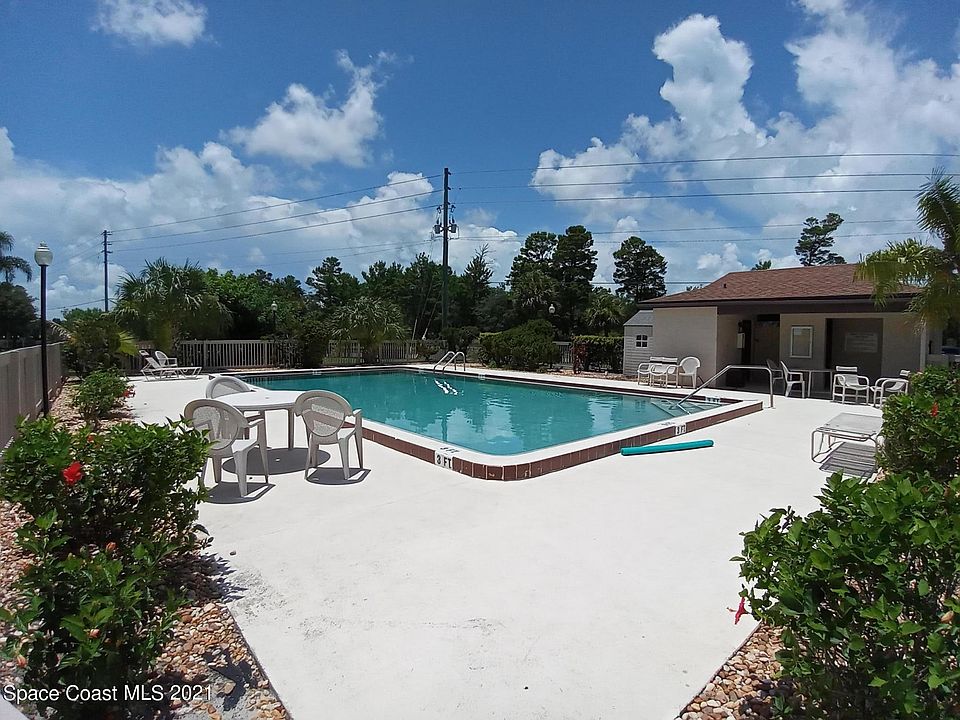 1011 Clearmont St NE Palm Bay FL | Zillow