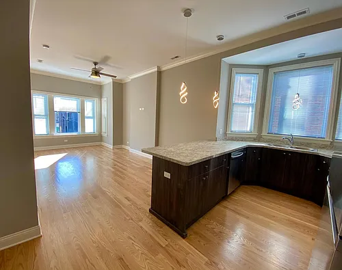 2308 W Taylor St #2 Photo 1