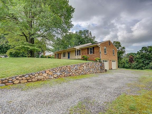 4th image of 8119 Running Deer Ln