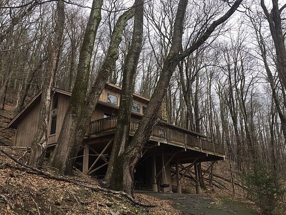 2nd image of 122 Beucus Ln