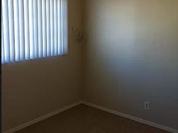 4th image of 606 Wilson Ave #A
