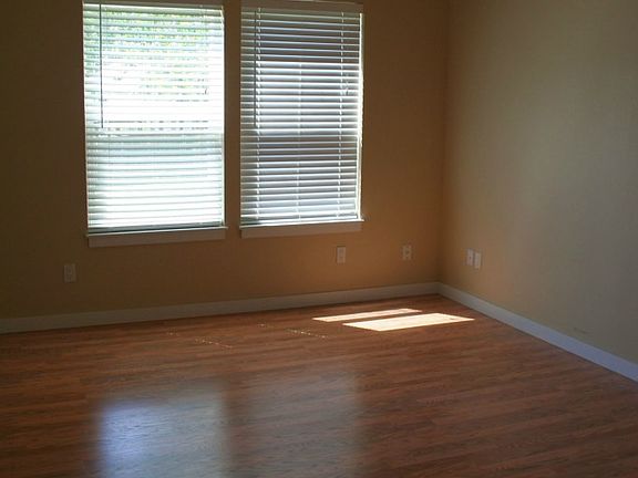 3rd image of 535 Alder Ct
