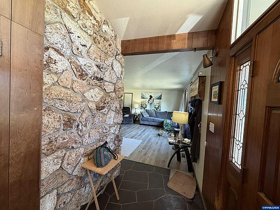 4th image of 475 W Carolina St
