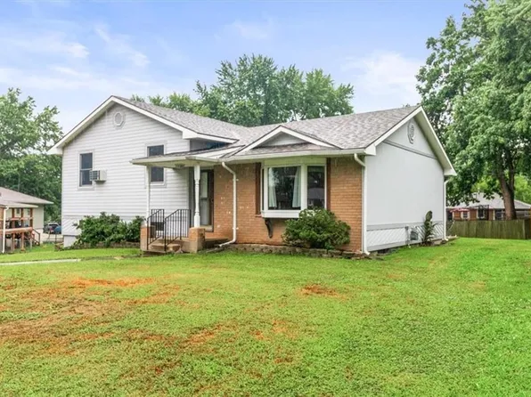 703 E Maple St, Archie, MO 64725