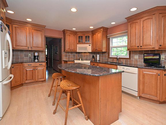 4th image of 3062 Kalarama Ave