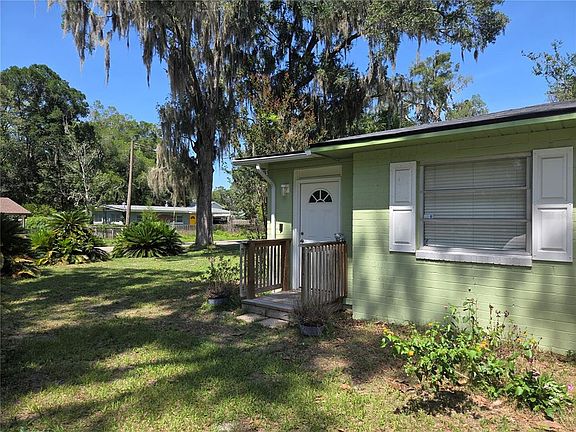 3rd image of 725 NW 33rd Ave