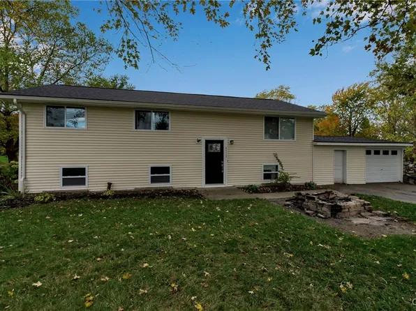 4710 Cottage Rd, Gasport, NY 14067