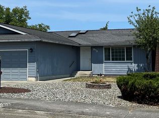 872 E Spruce St, Sequim, WA 98382