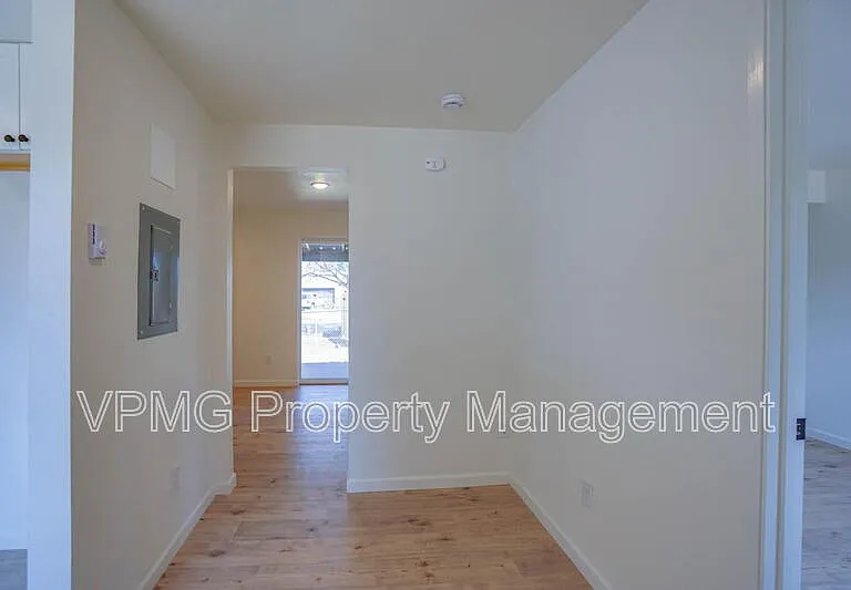 10412 NE 71st St — Photo 5