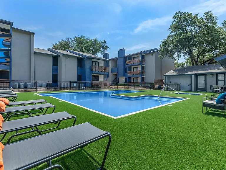 The Waverly Apartments — Photo 24
