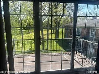 433 Fox Hills Dr S #5 — Photo 12
