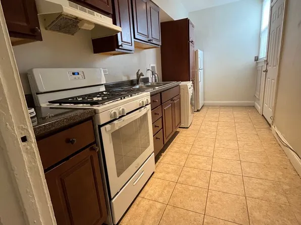 Greenleaf Apartments, 1527-29 Greenleaf St #2W, Evanston, IL 60202