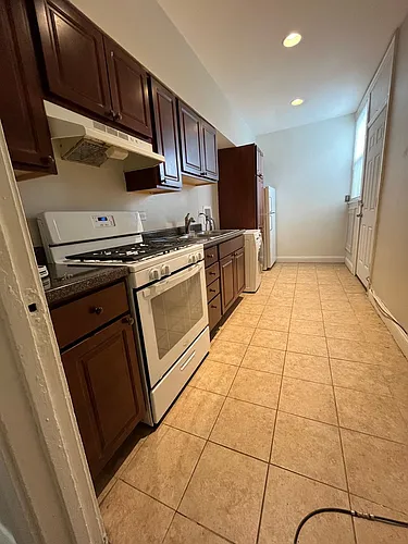 Greenleaf Apartments Photo 1