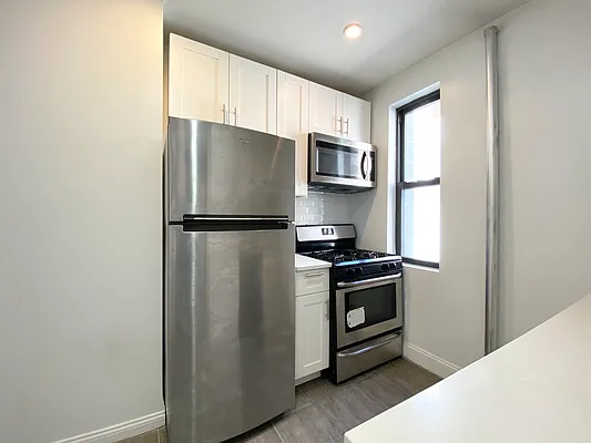 Rented by Compass | media 7