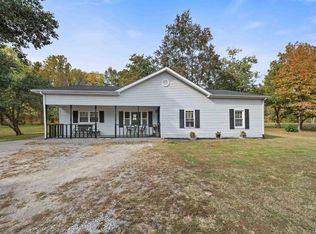 50 Blue Hole Rd, Harrisburg, IL 62946
