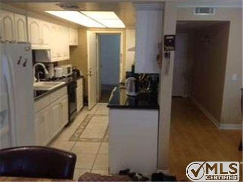 3rd image of 515 N Kenwood St APT 303