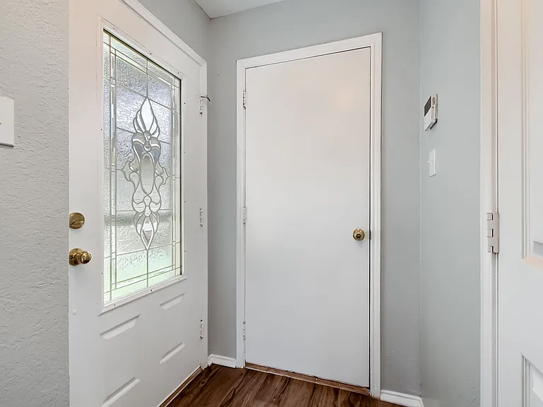 5210 Mountain Spring Trl — Photo 3