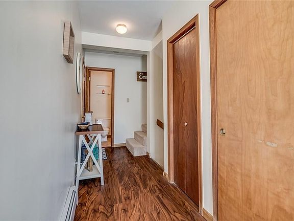 5th image of 323 Franklin St