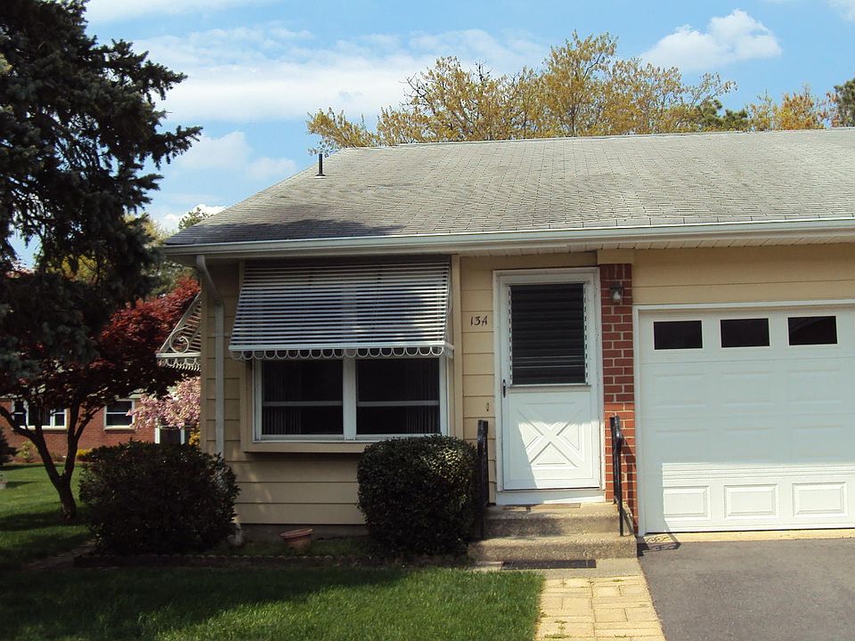 1st image of 13 Monmouth Lane #A