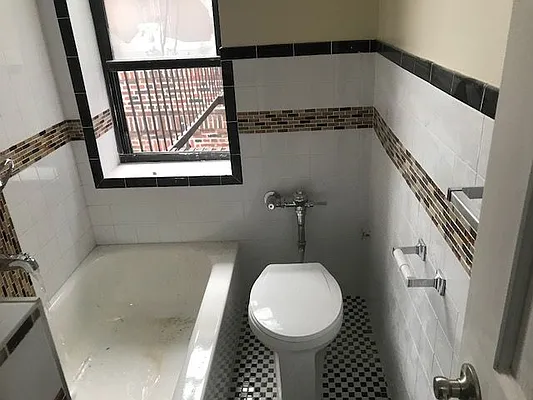 Rented by Capani Management | media 7