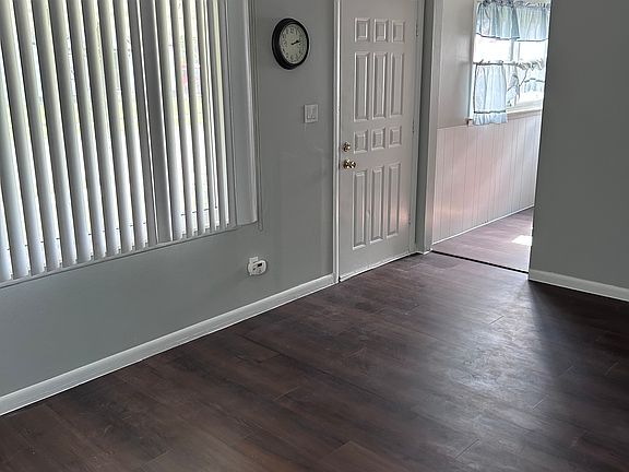 4th image of 11245 Timken Ave