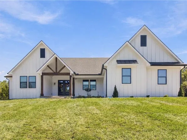 36401 E Bynum Spur Rd, Lone Jack, MO 64070