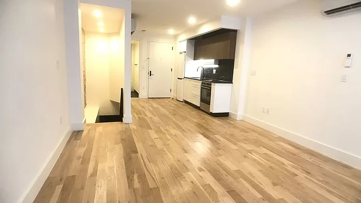 Rented by Nooklyn NYC LLC | media 12