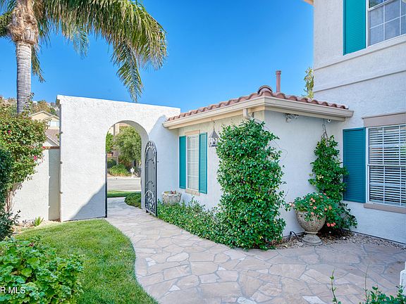 3rd image of 2384 Gillingham Cir
