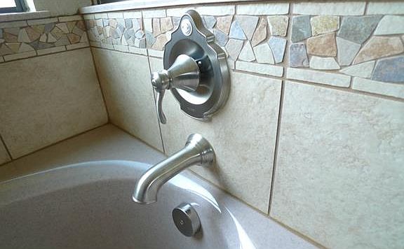5th image of 2733 Claremont Ct
