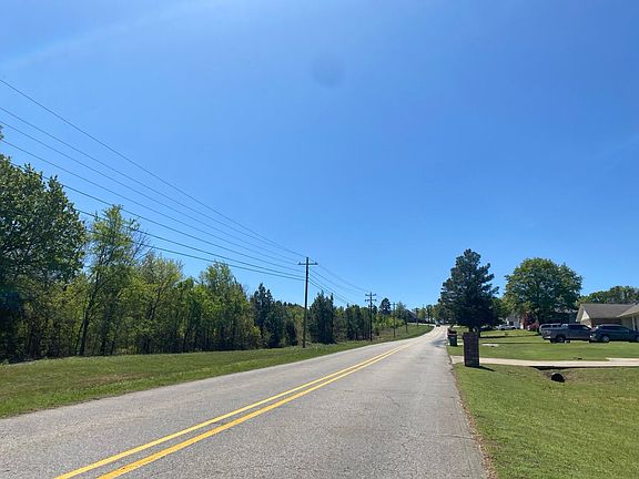 5th image of 815 Mount Harmony Rd