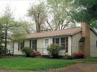 2 Cedar St, Round Hill, VA