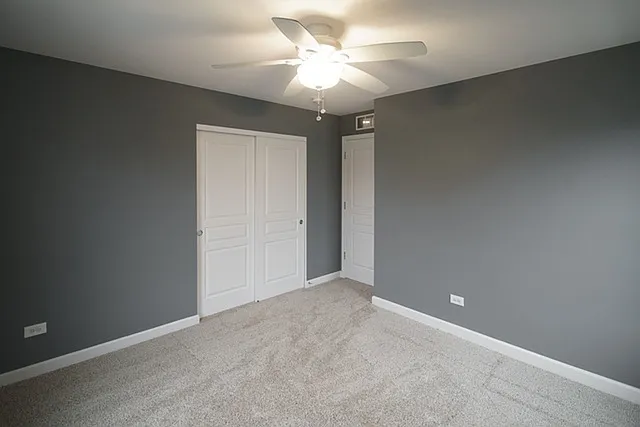 10S448 Carrington Cir — Photo 13