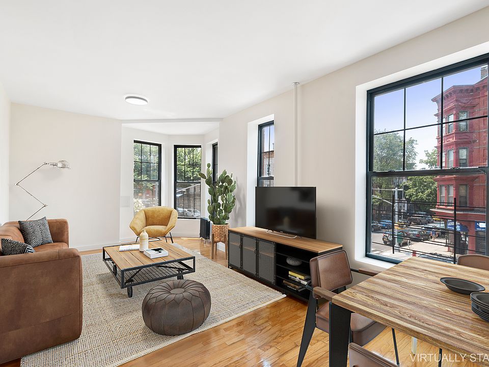 1st image of 1021 8th Ave #3L