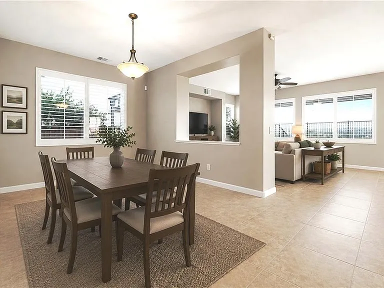 29056 Barcelona Ct — Photo 10