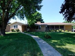 1401 Shoreway Rd, Storm Lake, IA 50588