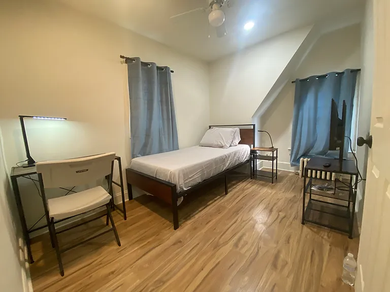 2401 Shirlington Rd — Photo 2