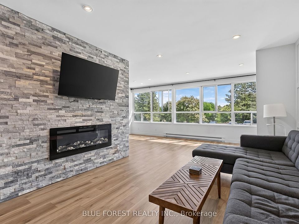 1st image of 600 Grenfell Dr #202