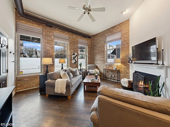 4th image of 1857 N Damen Ave #1N
