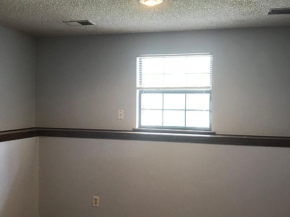 3rd image of 1918 W Barber Ave #1918