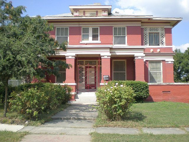 1st image of 501 E Dewey Pl
