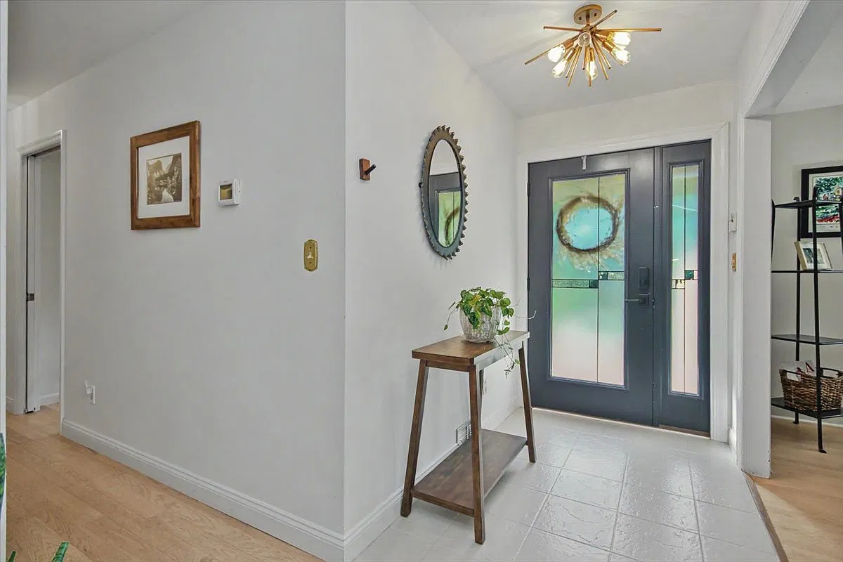 4 bed, 2774 sqft, $4,500 — Photo 3