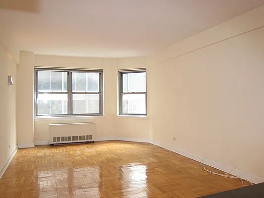 Rented by Compass | media 10