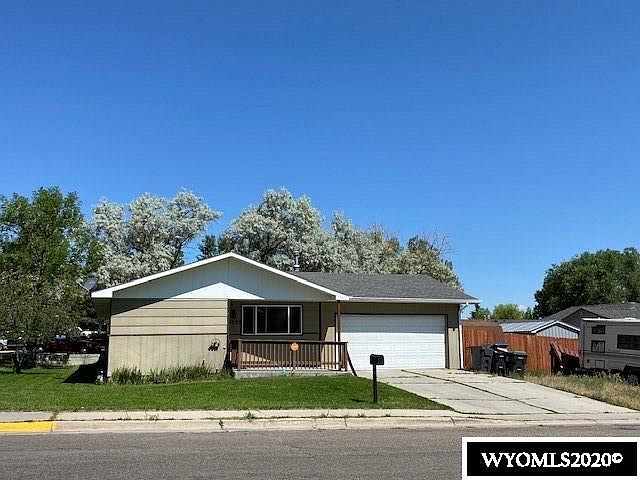 1st image of 2035 Colorado Dr